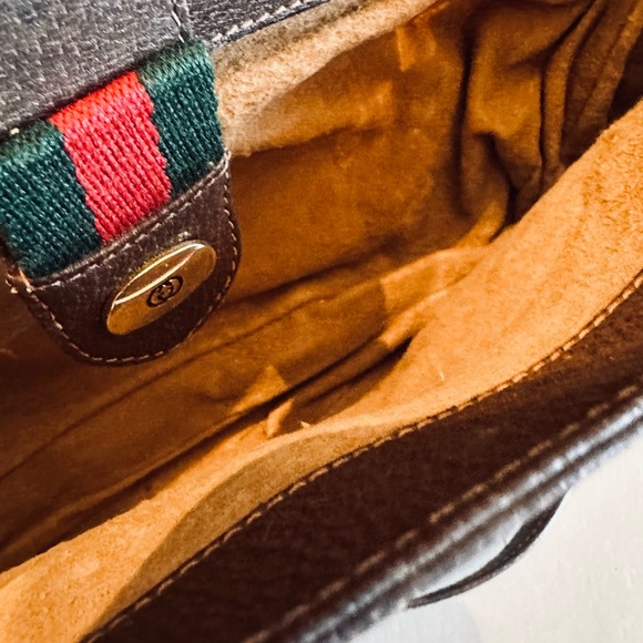 Authentic Vintage Gucci Crossbody/Shoulder bag - Picture 7 of 15